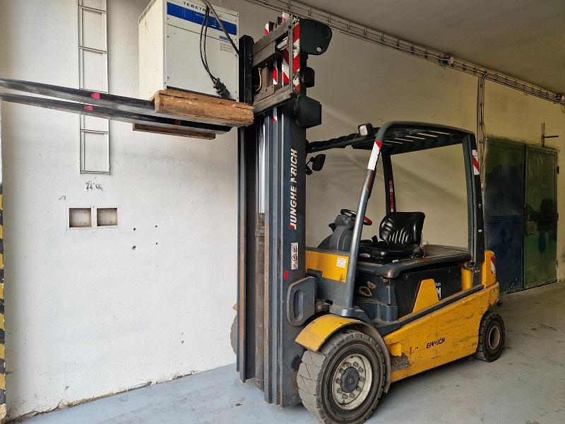 JUNGHEINRICH EFG 540, bateriový, TRIPLEX, plně funkční