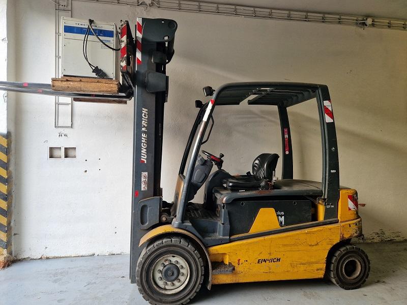 JUNGHEINRICH EFG 540, bateriový, TRIPLEX, plně funkční