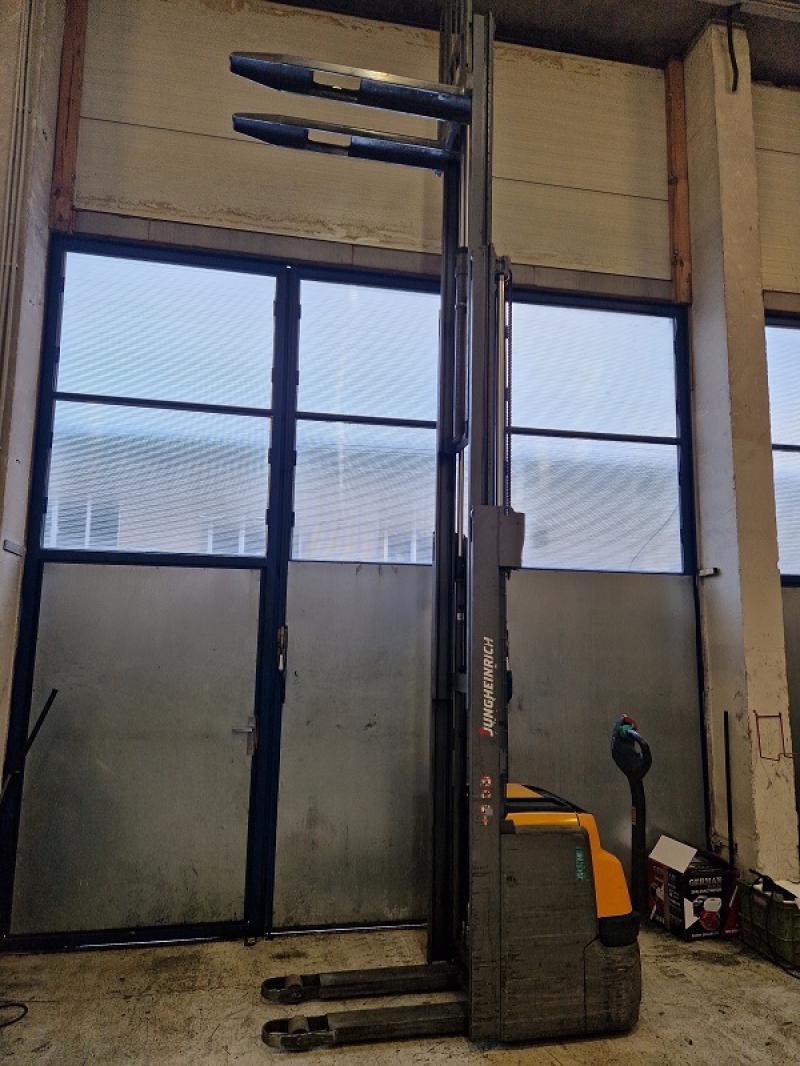 Jungheinrich EJC 216, ruční vzv, TRIPLEX 5,2m, r.v.2021!