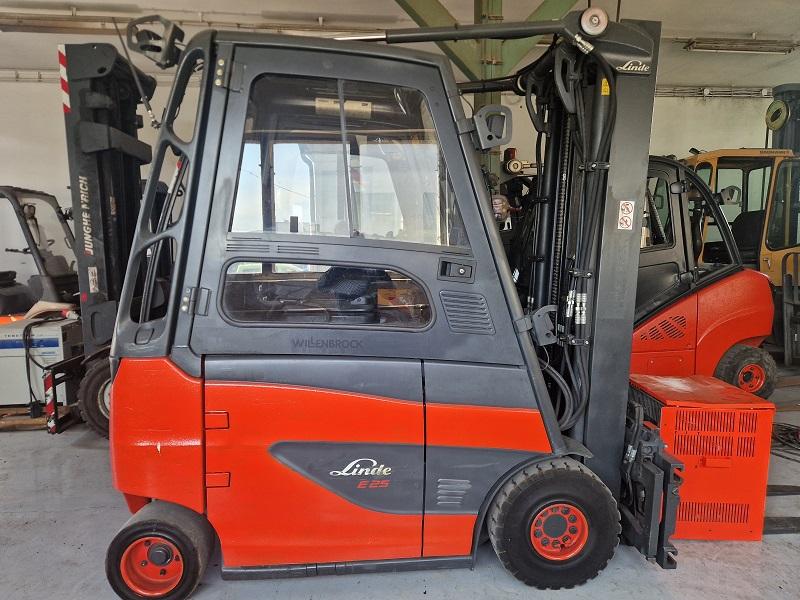 LINDE E25H - 01/600, bateriový, triplex, pozicioner, k pronájmu i prodeji