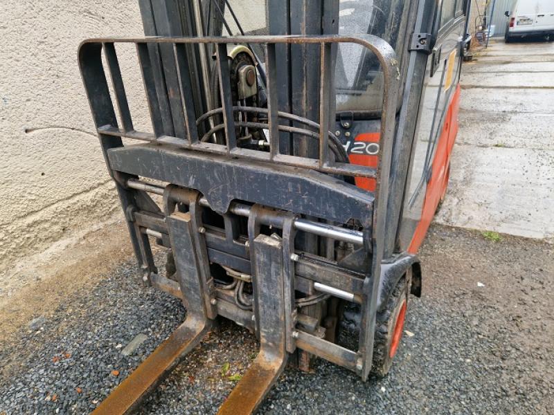 LINDE H20D, diesel, TRIPLEX 4,8m, pozicioner vidlic, jen 5626Mth, k PRONÁJMU