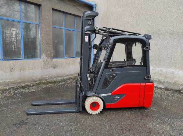 LINDE E 20, triplex, kabina,  BATERIOVÝ, k PRONÁJMU i PRODEJI