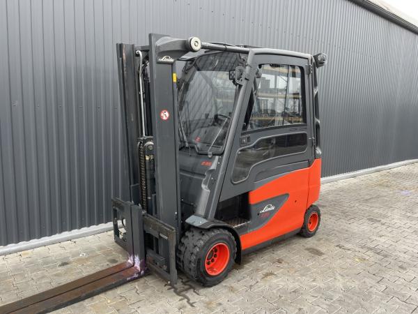 LINDE E35HL, bateriový, triplex, K PRONÁJMU