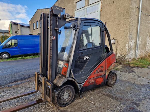 LINDE H 25 T, LPG, TRIPLEX stožár, r.v. 2011, k PRODEJI i PRONÁJMU
